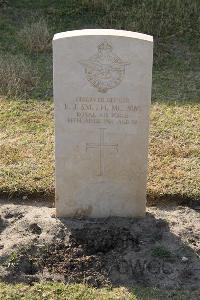 Ismailia War Memorial Cemetery - Smith, Frank James